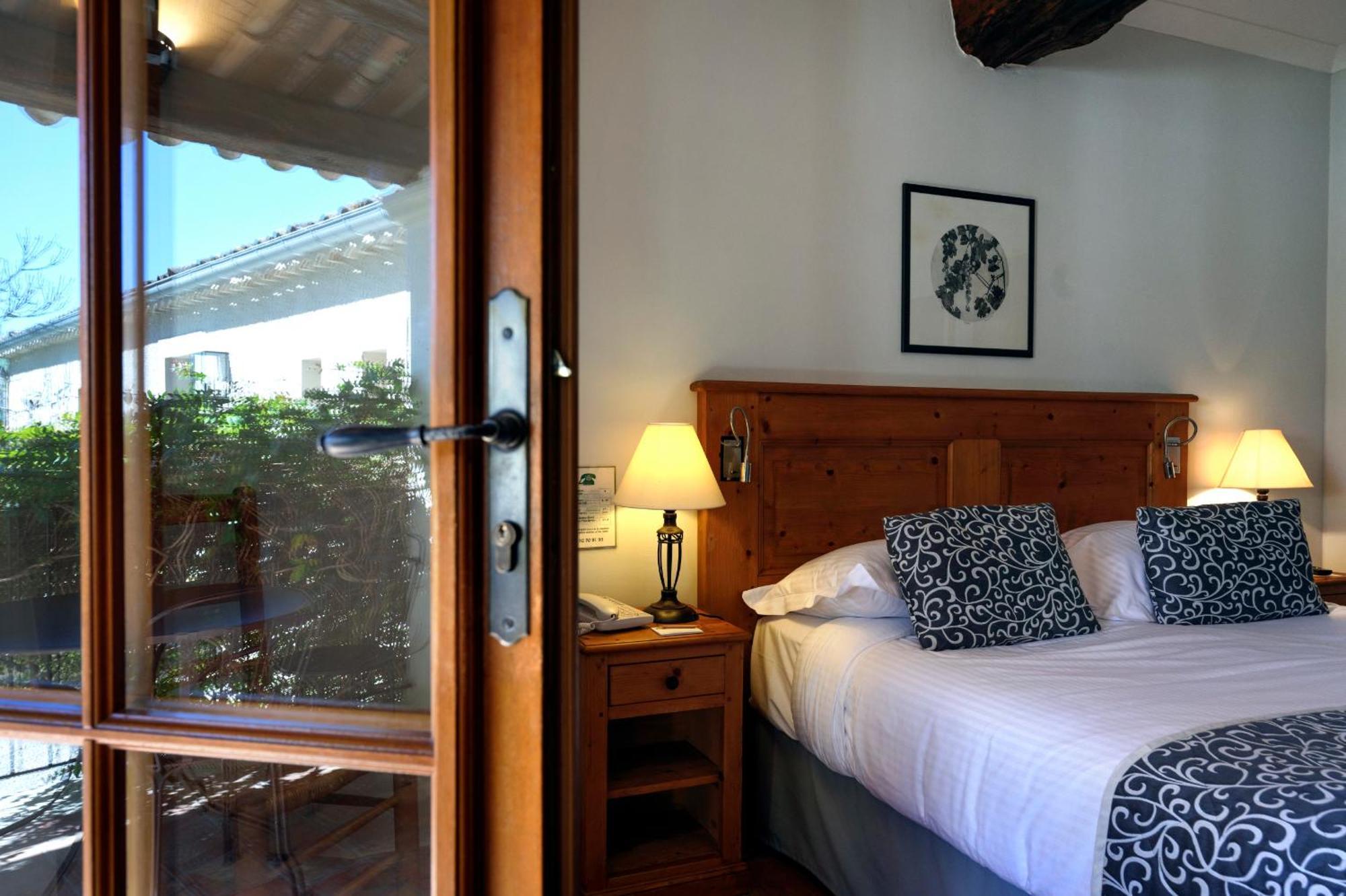 Charembeau Hotel Forcalquier Exterior photo
