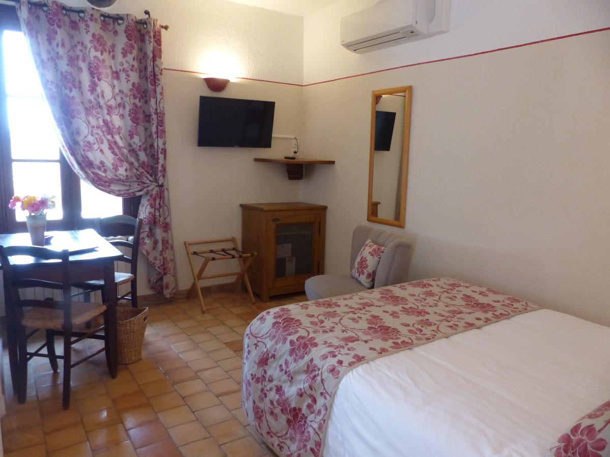 Charembeau Hotel Forcalquier Exterior photo