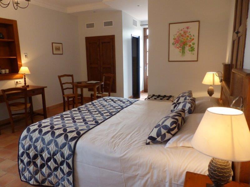 Charembeau Hotel Forcalquier Exterior photo